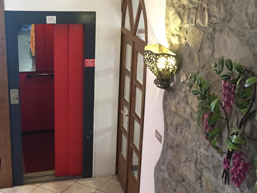 Albergo Elisa Comano  Екстериор снимка