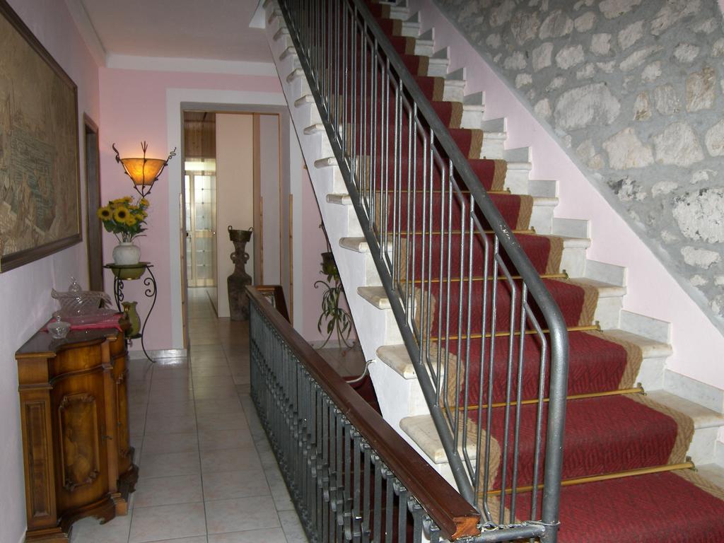 Albergo Elisa Comano  Екстериор снимка